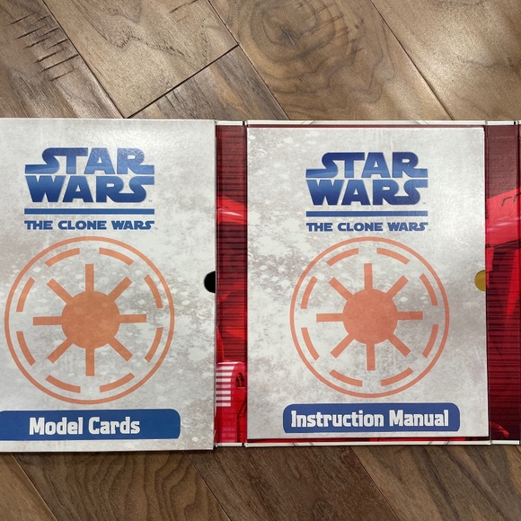 "Star Wars: The Clone Wars" Paper Model-Making Kit Book & Kit - Picture 5 of 11